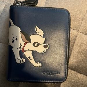 Coach X Disney Medium Zip Around Wallet 101 Dalmation